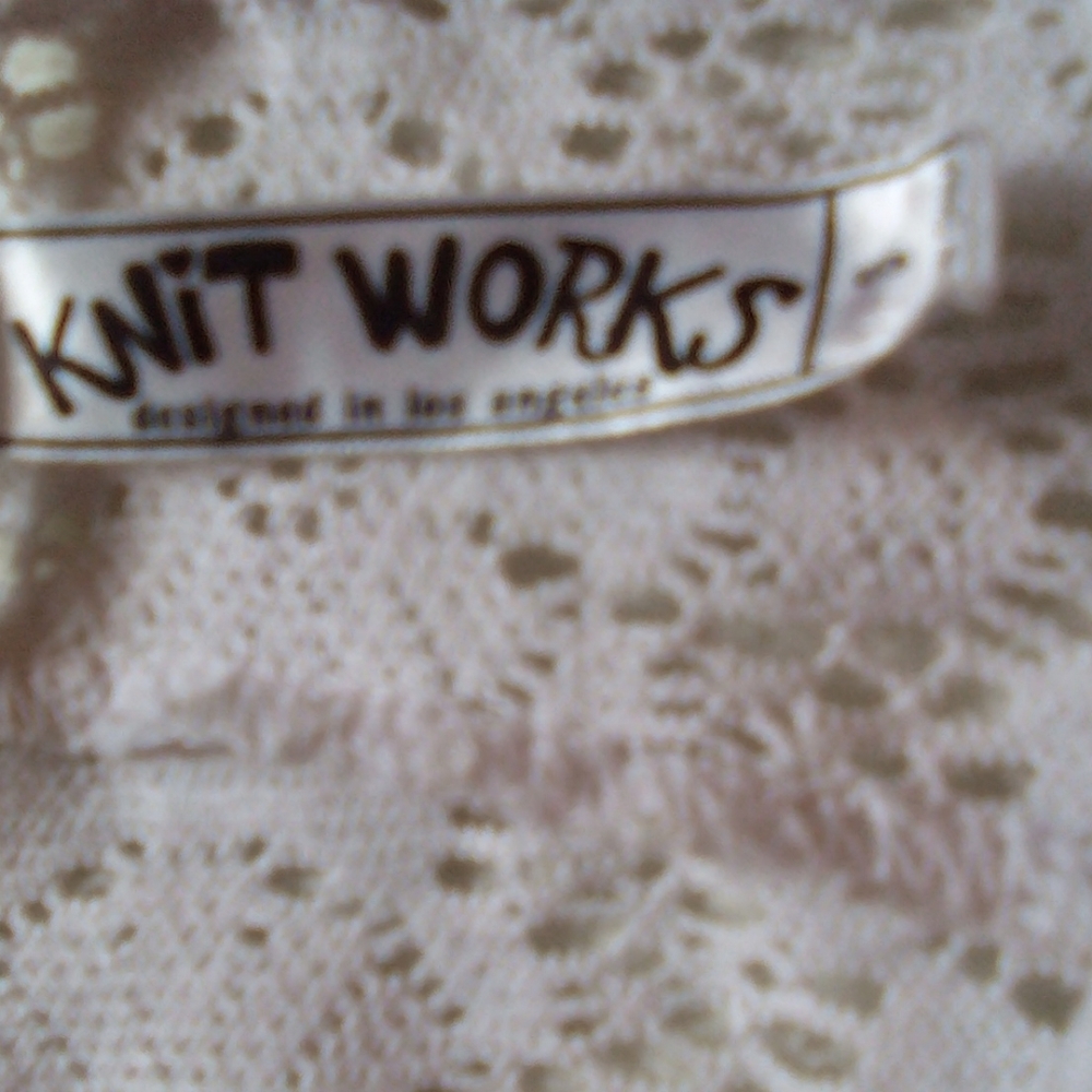 White tank top! - Picture 2 of 3